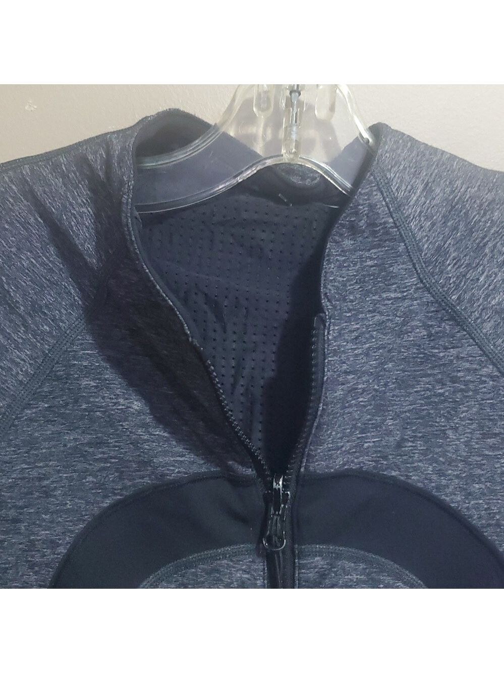 Lululemon Gray and Black Zip-Up Lined Jacket Size 4 - Picture 3 of 7
